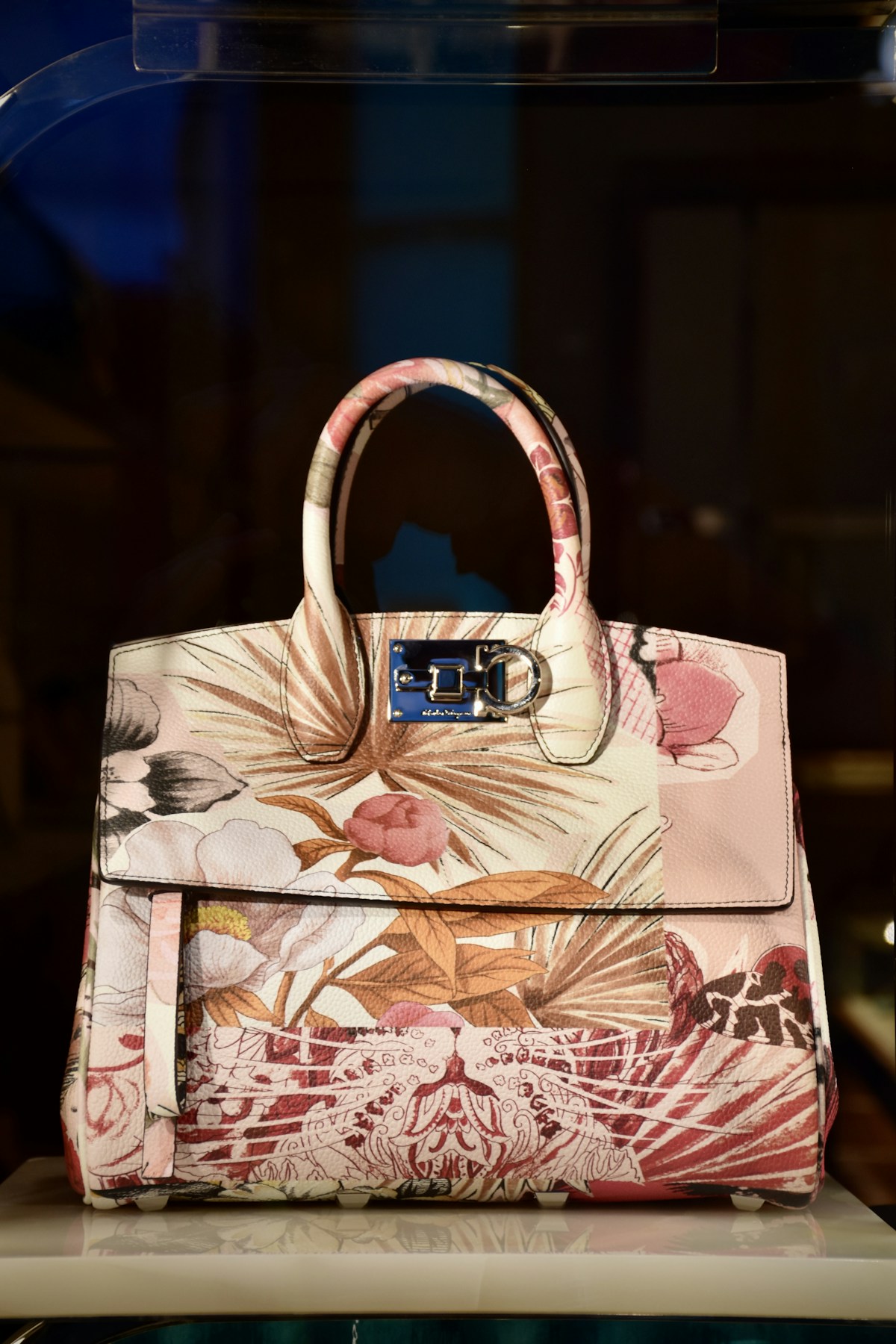 Accesorios reales de Vera Studio